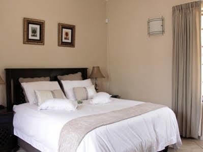 Country Lane 4*
